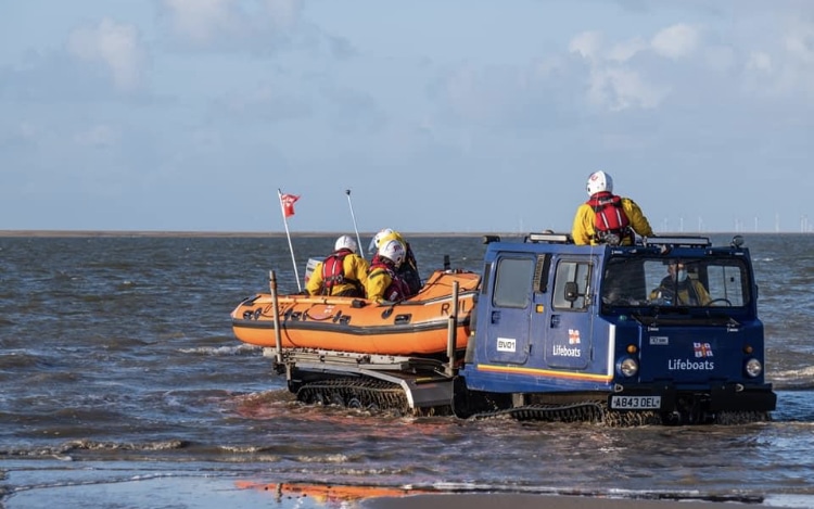 Two rescued following Hilbre island fall