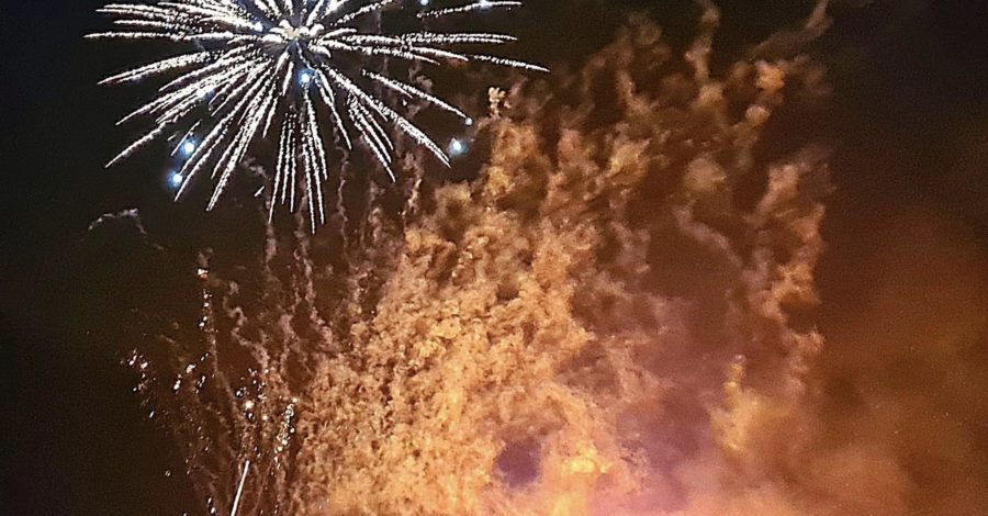 Thousands raised for lifeboats at bonfire and fireworks display