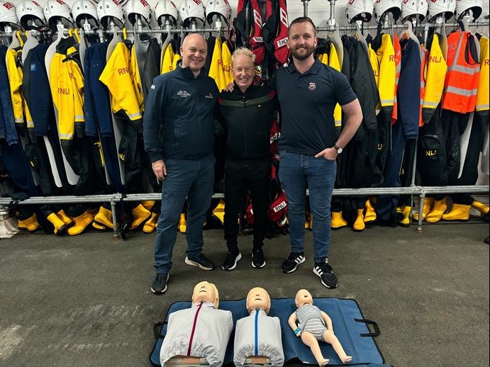 off-duty_west_kirby_rnli_crew_member_saves_life_at_local_cafe