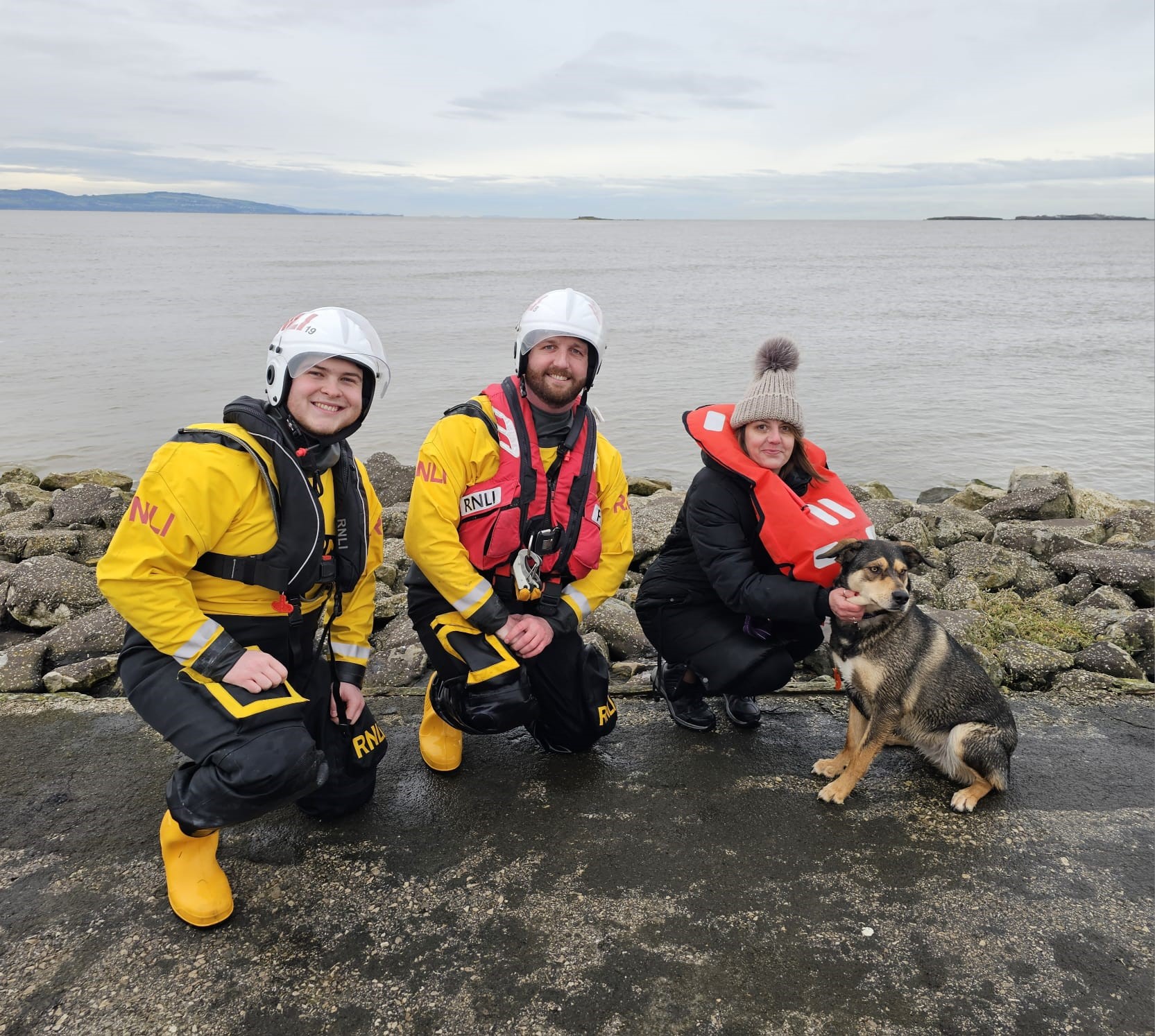 walker_and_two_dogs_mark_first_shout_of_2025_for_west_kirby_rnli